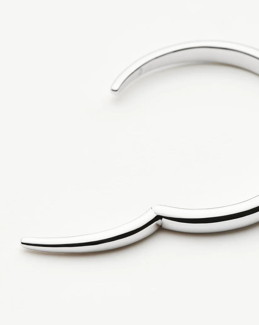 Sleek Minimalist Open Claw Cuff Bangle
